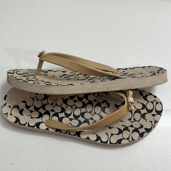 COACH Size 8B Womens Flip Flops Black Khaki, Amel Rubber/SIG C Thong Sandals - Picture 2 of 8